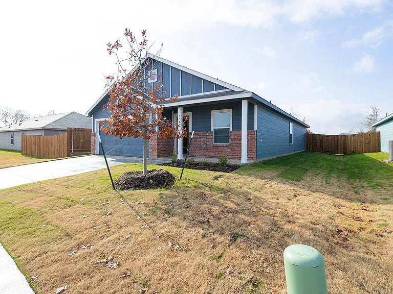 7713 Gus Wilson Dr — Photo 3