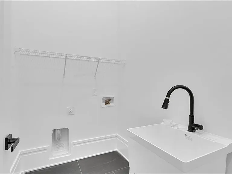 1330 Upchurch Rd — Photo 20