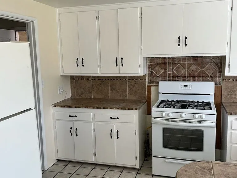 3190 W Mark Ave — Photo 4