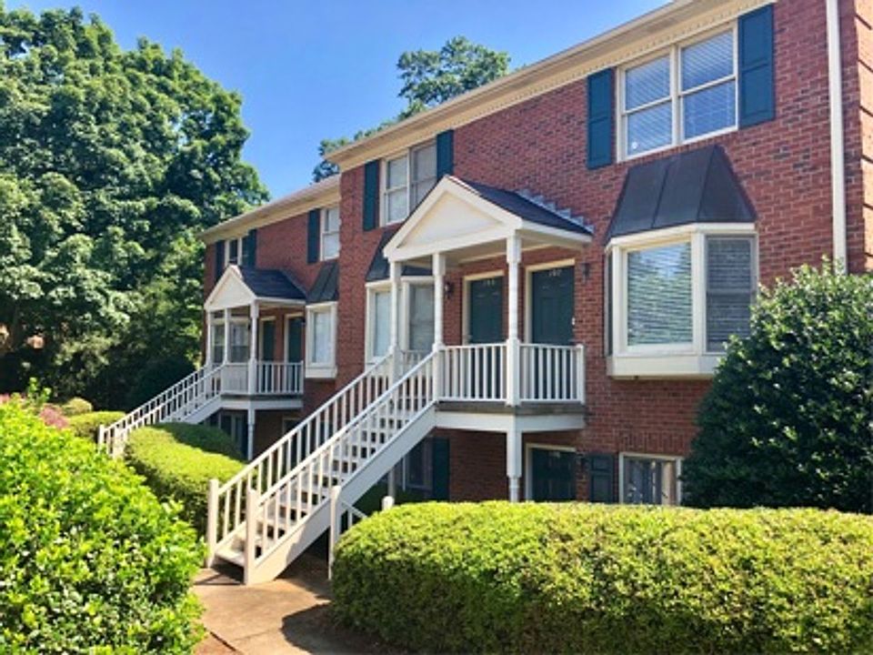 1st image of 1515 S Lumpkin St APT 106
