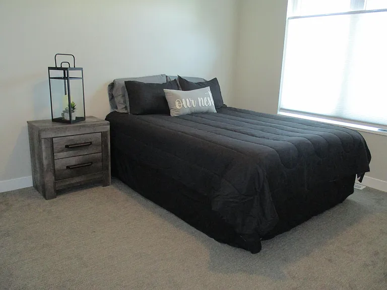 177 N Canterbury Cir — Photo 7