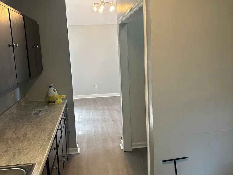 323 Coach Hill Dr — Photo 5