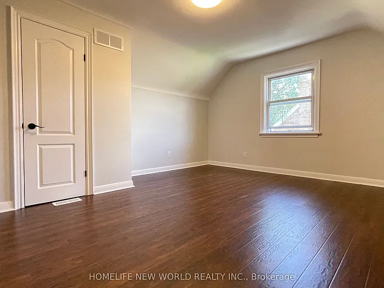 100 Pugsley Ave — Photo 12