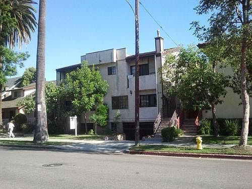 1st image of 920 E Harvard St
