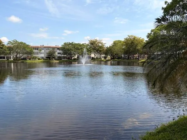 5103 NW 35th Street #401, Lauderdale Lakes, FL 33319