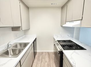 1395 E McNary Cir, Manteca, CA 95336
