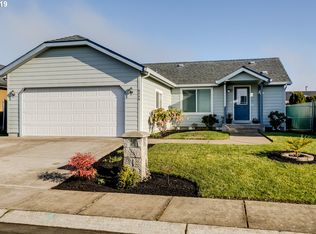 5239 Golden Eagle Dr, Eugene, OR 97402