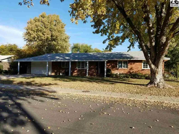 1300 W 24th Ave, Hutchinson, KS 67502