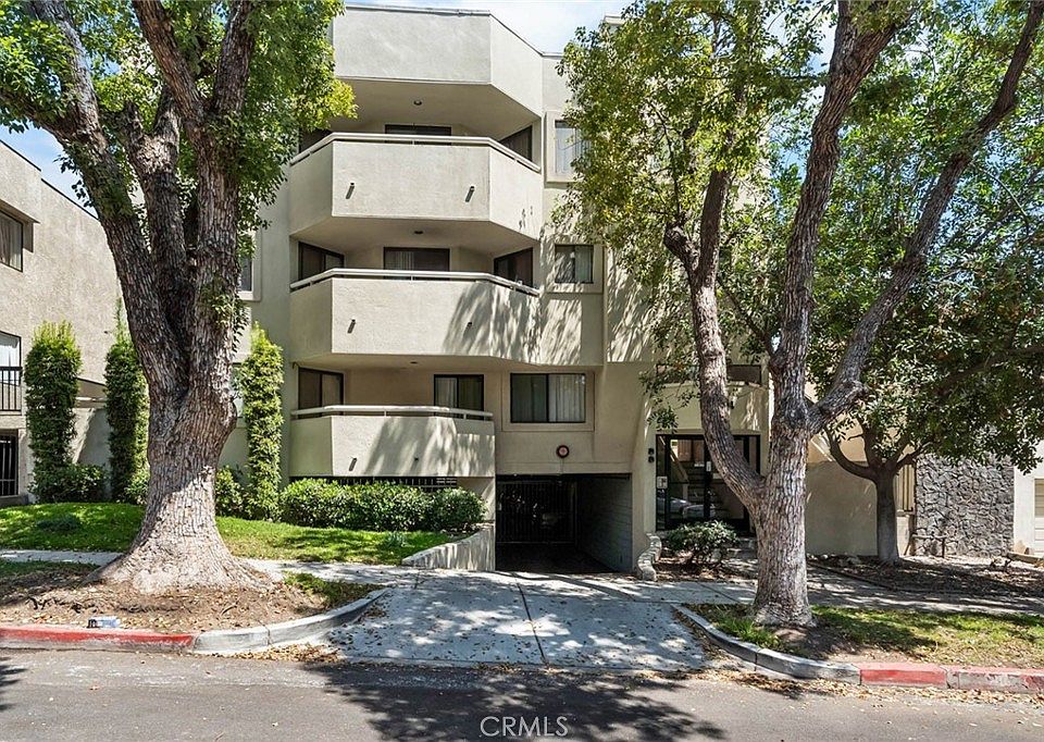 1st image of 554 E San Jose Ave APT 203