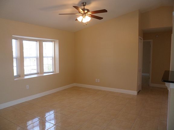 5th image of 867 Adour Dr