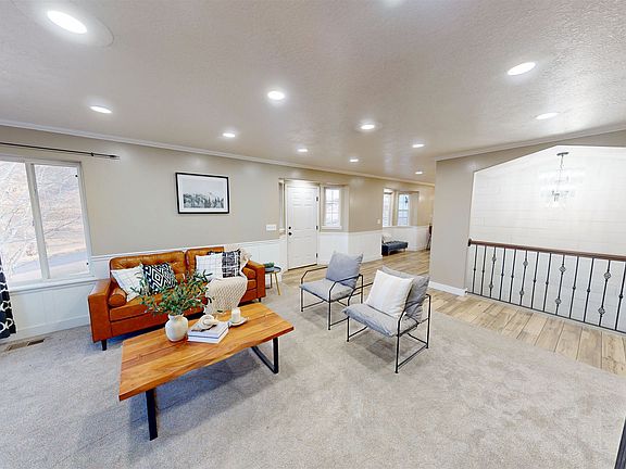 3rd image of 9029 N Treasureton Rd