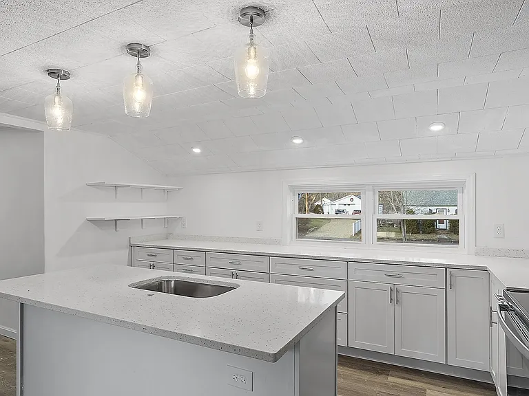 47 Railroad Ave #2 — Photo 5