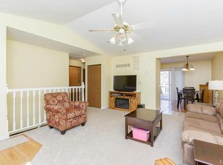 31 Coach Dr, Saint Peters, MO 63376