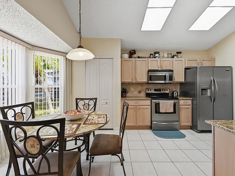 2241 Soundings Ct — Photo 9