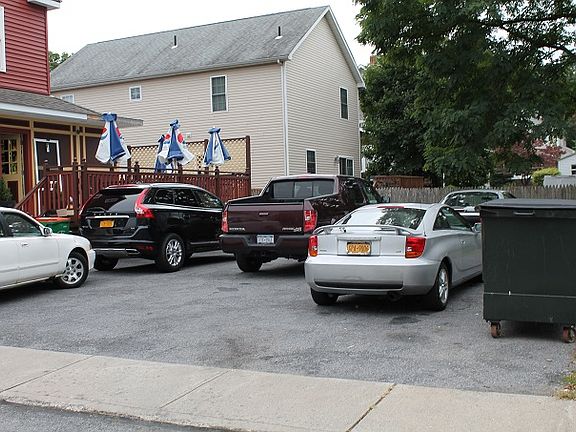 5th image of 29 Teller Ave