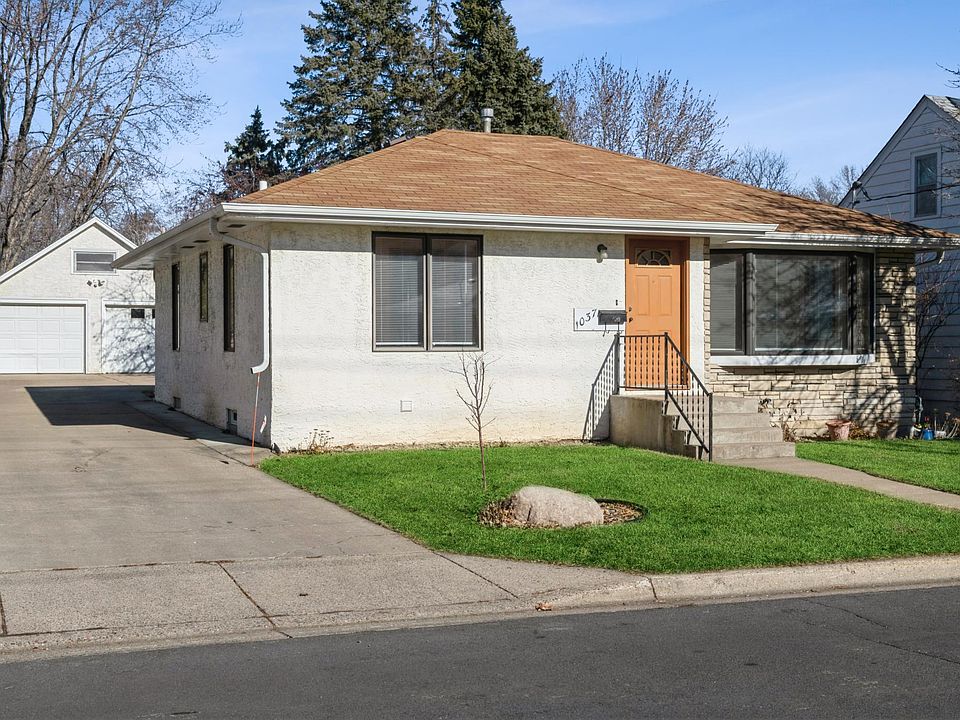 1st image of 1037 42nd Ave NE