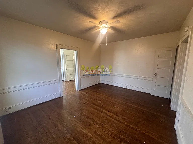 630 W Washington St #1/2 — Photo 10