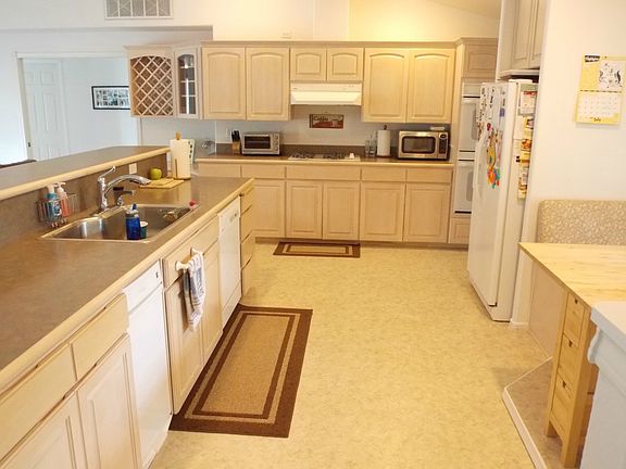 4th image of 2606 216th St E