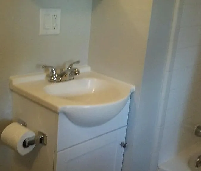 7011 Chalmers Ave — Photo 3