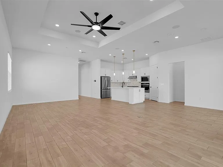 10393 Park Estates Ave — Photo 16