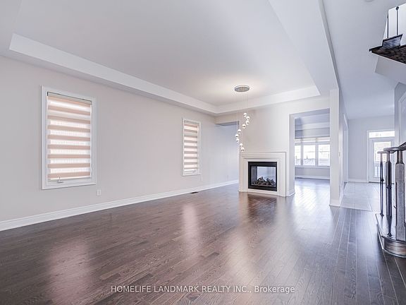 5th image of 7 Malaspina Close