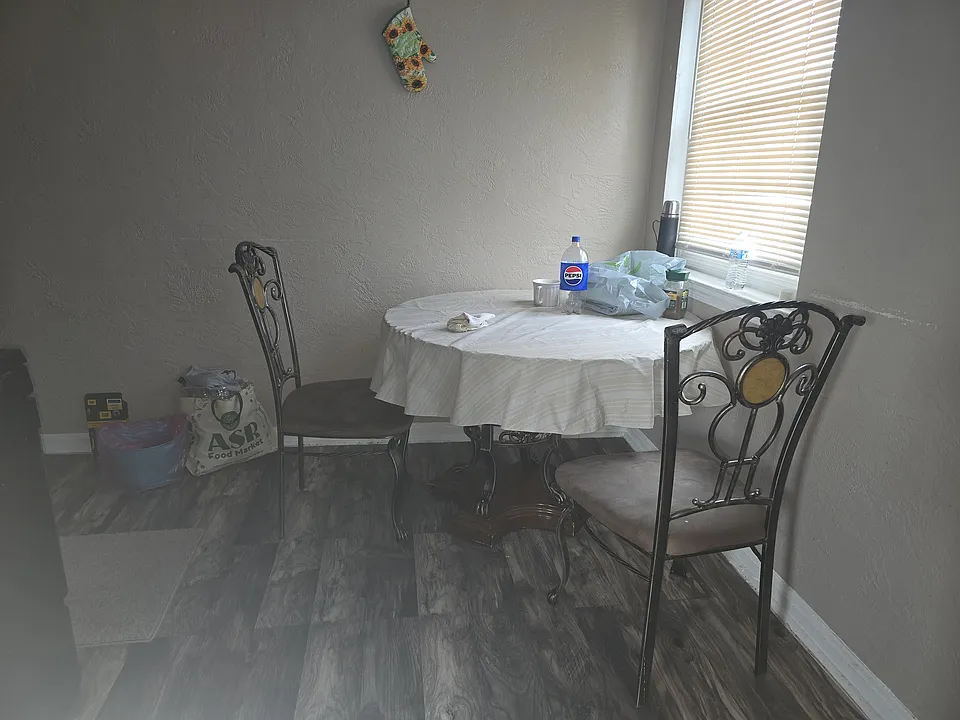 Kitchen table
