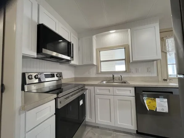 7300 20th St Lot 151, Vero Beach, FL 32966