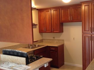 7671 Amazon Dr APT 1, Huntington Beach, CA 92647