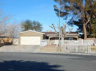 1124 Stone River Dr, North Las Vegas, NV 89030