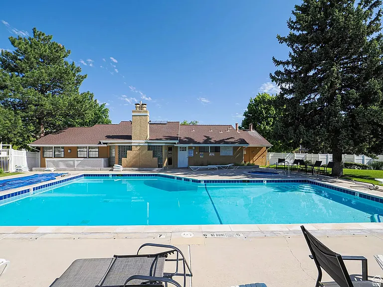 1228 E Shadow Ridge Dr #3B — Photo 10