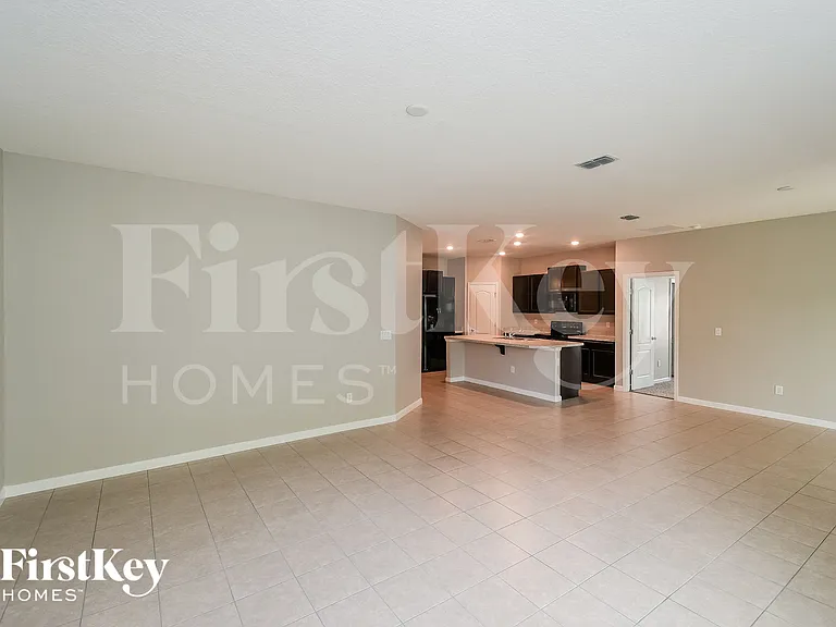 5592 Kellar Cir — Photo 4