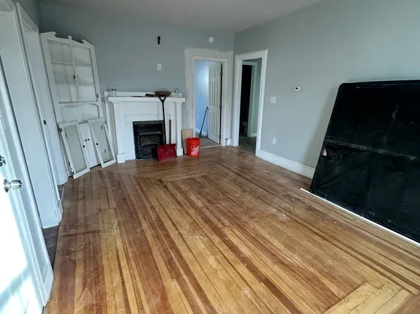 121 Bay St, Taunton, MA 02780