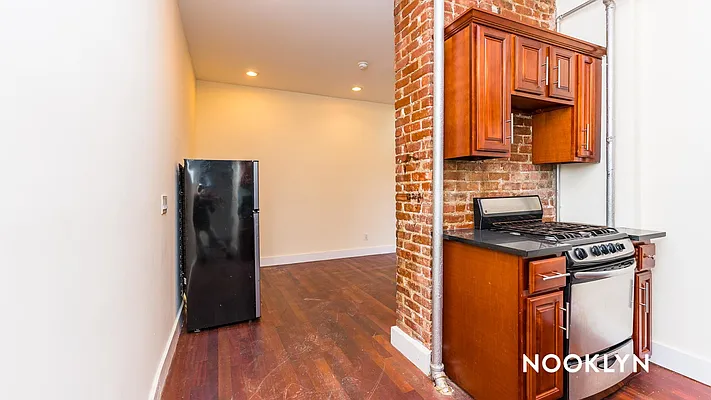 Rented by Nooklyn NYC LLC | media 10