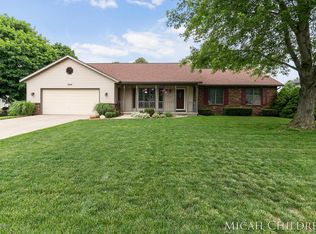 1969 Tulip Ln, Jenison, MI 49428