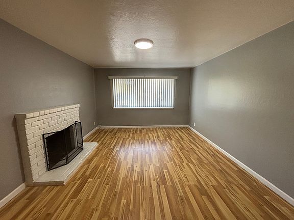 2nd image of 2574 Benton St