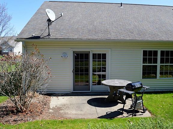4th image of 2824 Stratford Cir