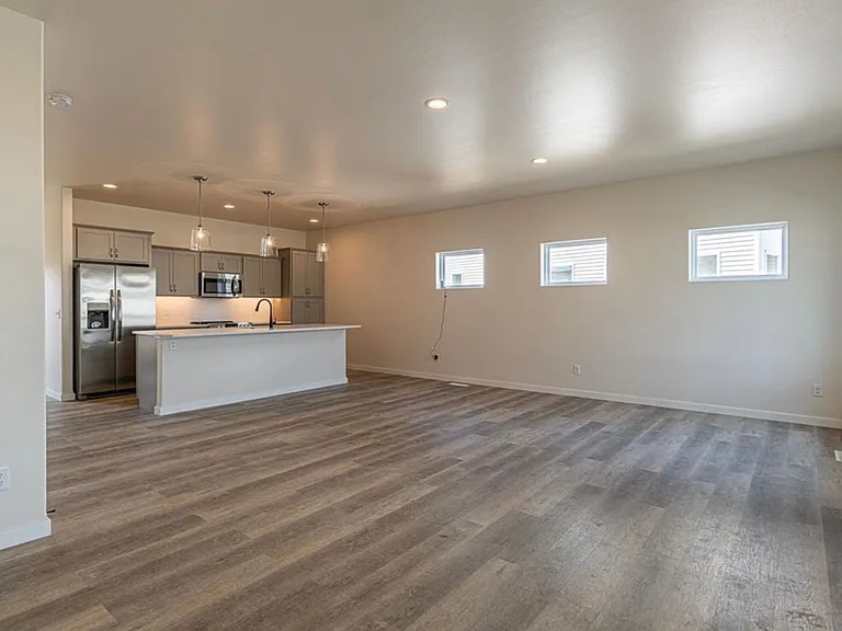 1172 Dahnovan Dr — Photo 22