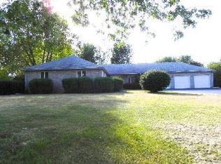 44W036 Hazel Crest Dr, Sugar Grove, IL 60554