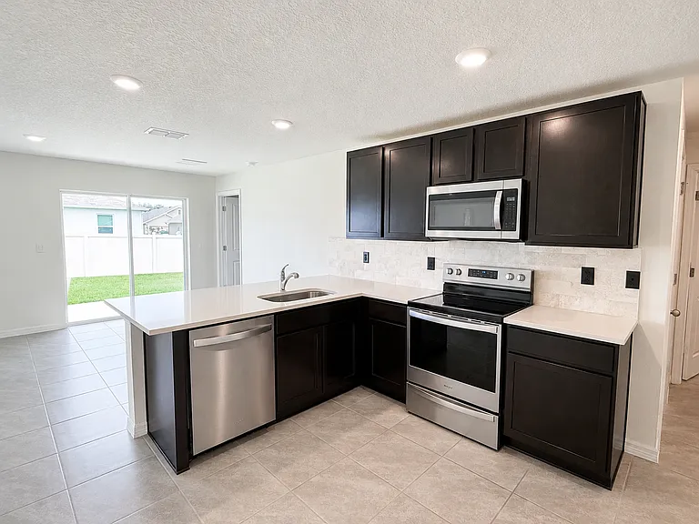10317 SE 162nd Place Rd — Photo 3