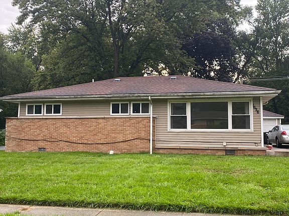 3rd image of 16262 Plymouth Dr