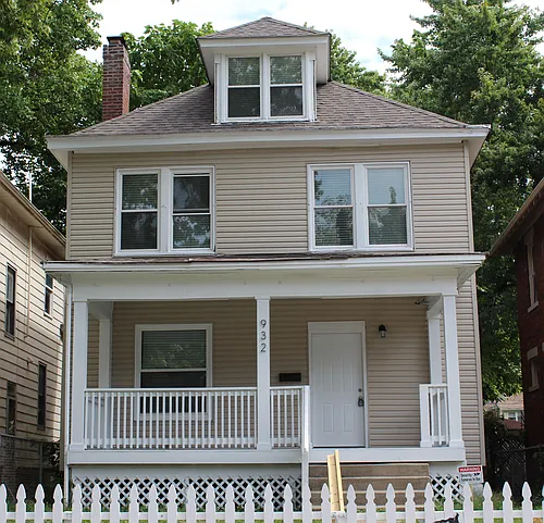 932 Linwood Ave Photo 1