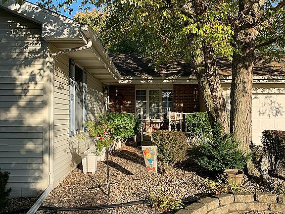 3rd image of 1239 Hartley Ave