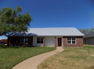 1401 N Reagan, West, TX 76691