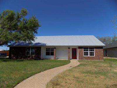 1401 N Reagan, West, TX, 76691