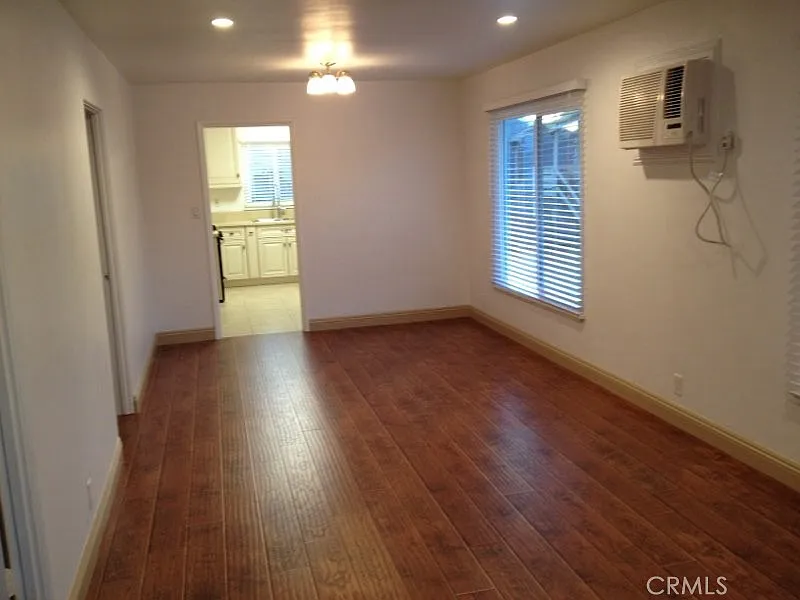 2 bed, 828 sqft, $3,000 — Photo 1