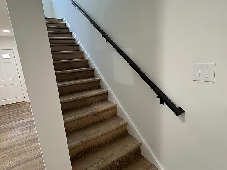 431 N Cherry St — Photo 3