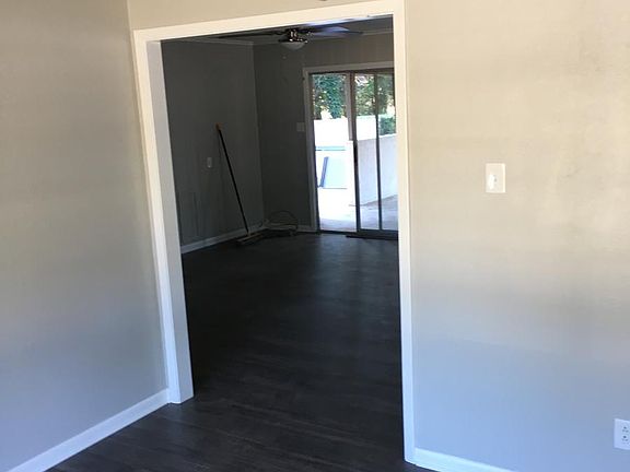 5th image of 3901 Birdwell Dr