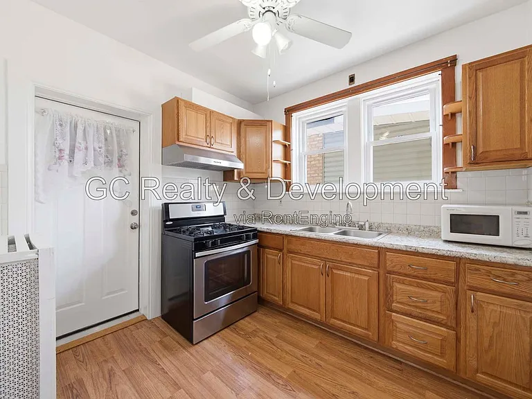 3938 N Lockwood Ave #1 — Photo 7