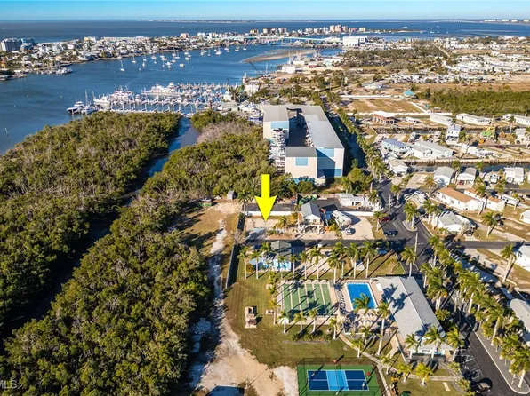 140 Garcia Way, Fort Myers Beach, FL 33931