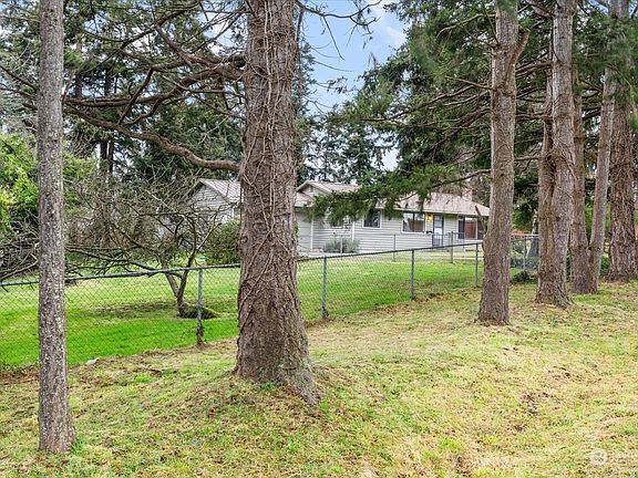 2nd image of 2185 Norman Drive